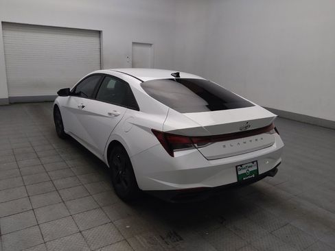 Used 2022 Hyundai Elantra SEL w/ Convenience Package FWD image 5