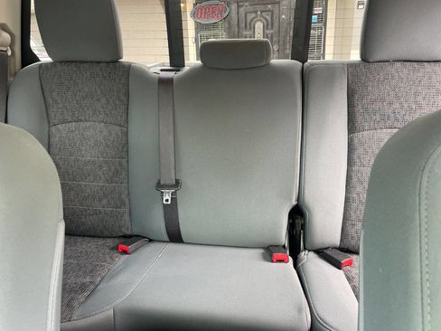 Used 2017 RAM 1500 Big Horn AWD/4WD image 18