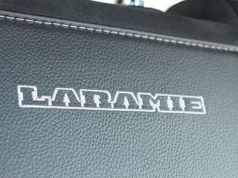 Used 2022 RAM 1500 Laramie w/ Sport Appearance Package image 18