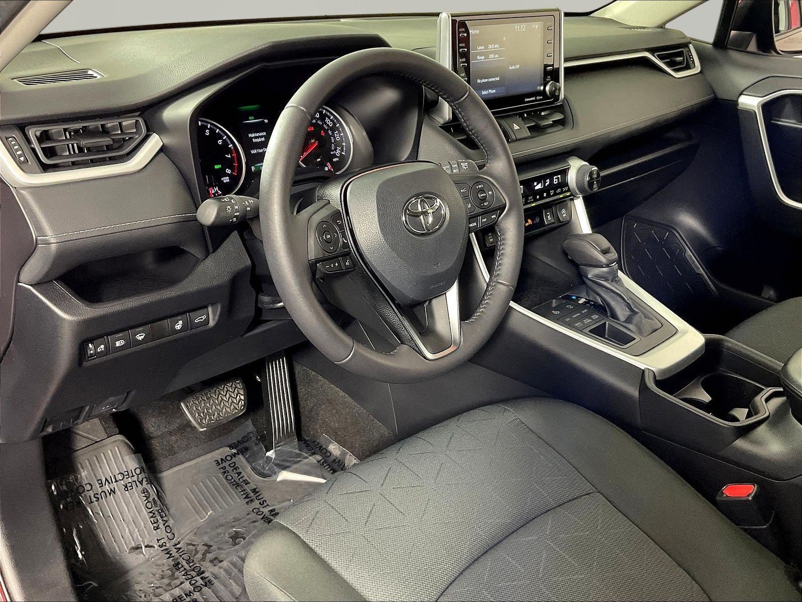 Used 2021 Toyota RAV4 XLE w/ Convenience Package AWD/4WD image 17