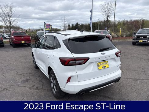 Used 2023 Ford Escape ST-Line AWD/4WD image 9