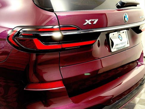 Used 2023 BMW X7 xDrive40i w/ Executive Package image 28