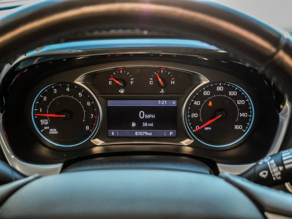 Used 2021 Chevrolet Traverse LT FWD image 39