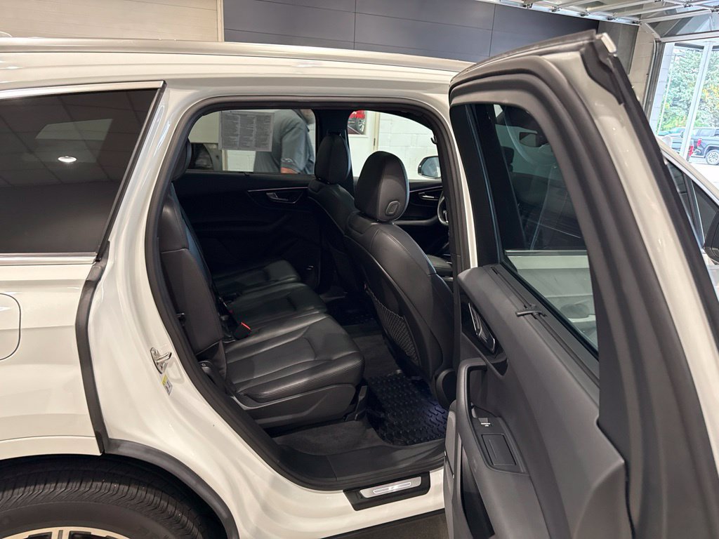 Used 2018 Audi Q7 3.0T Prestige AWD/4WD image 16