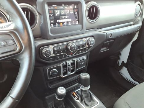 Used 2021 Jeep Gladiator Sport AWD/4WD image 28