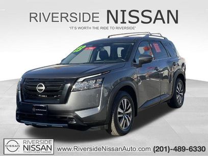 Certified 2023 Nissan Pathfinder SL w/ Lighting Package (N92)