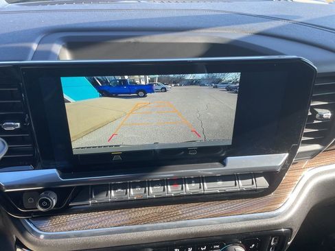 Used 2025 Chevrolet Silverado 1500 LT image 12