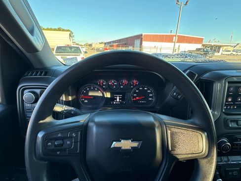 Used 2024 Chevrolet Silverado 2500 Custom w/ Z71 Off-Road Package image 17