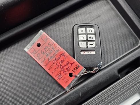 Used 2024 Honda Odyssey Sport image 29