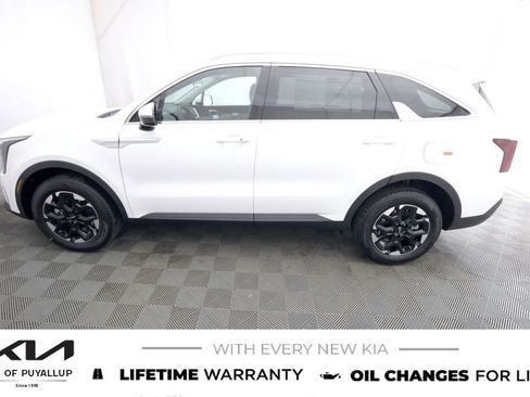 New 2026 Kia Sorento S image 8