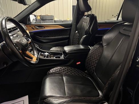 Used 2021 Jeep Grand Cherokee L Summit image 14