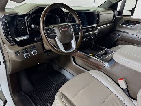 Used 2024 GMC Sierra 3500 SLT w/ Texas SLT Premium Package image 7