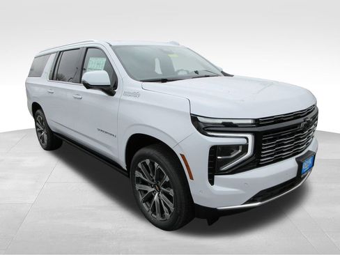 New 2026 Chevrolet Suburban High Country image 8