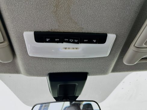 Used 2021 Nissan Kicks S FWD image 18