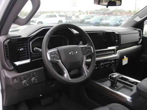 New 2026 Chevrolet Silverado 1500 LT Trail Boss w/ LT Trail Boss Premium Package AWD/4WD image 11