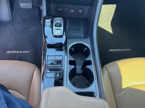 Used 2021 Hyundai Sonata Limited image 16