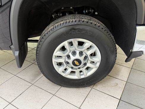 Used 2024 Chevrolet Silverado 2500 LT w/ Convenience Package AWD/4WD image 15