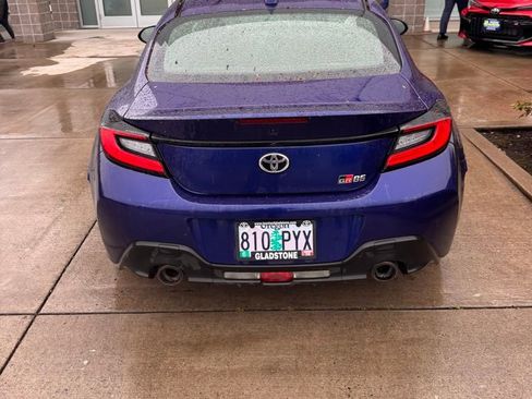 Used 2024 Toyota GR86 image 3