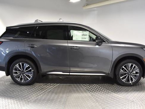 Certified 2026 INFINITI QX60 Luxe w/ Family Package AWD/4WD image 11