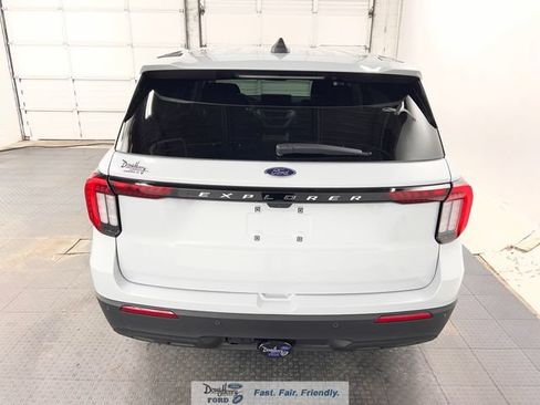 New 2026 Ford Explorer Active RWD image 9