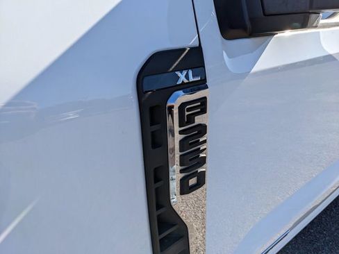 Used 2024 Ford F250 XL image 11