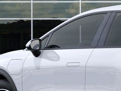 New 2026 Chevrolet Equinox EV LT image 13