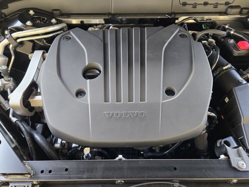 New 2026 Volvo XC60 B5 Ultra w/ Protection Package Premier image 35