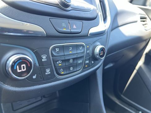 Used 2023 Chevrolet Equinox LT image 11