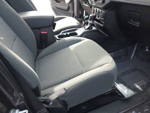 Used 2025 Jeep Wrangler Unlimited Sahara w/ Safety Group image 46