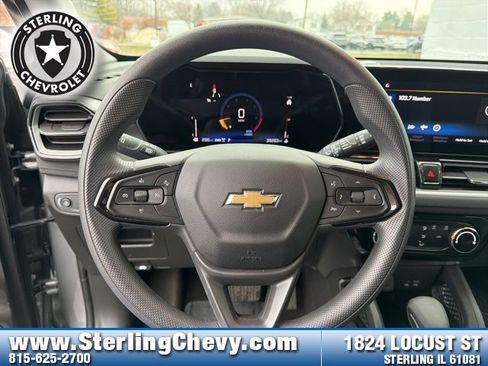 Used 2025 Chevrolet TrailBlazer LT image 16