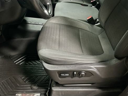 Used 2021 Chevrolet Silverado 1500 LT image 20