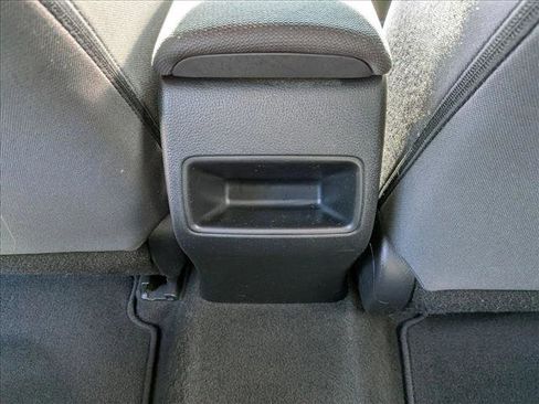 Used 2022 Toyota Corolla LE image 16