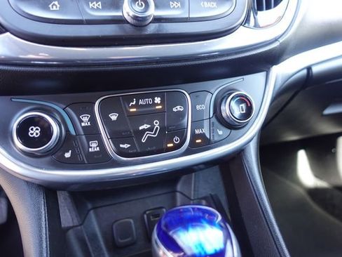 Used 2017 Chevrolet Volt Premier w/ Driver Confidence Package image 19