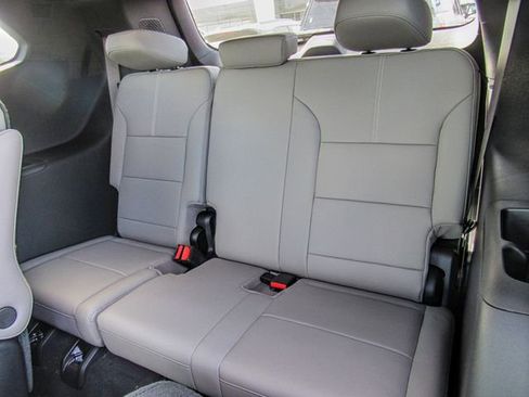 New 2026 GMC Acadia Elevation image 18