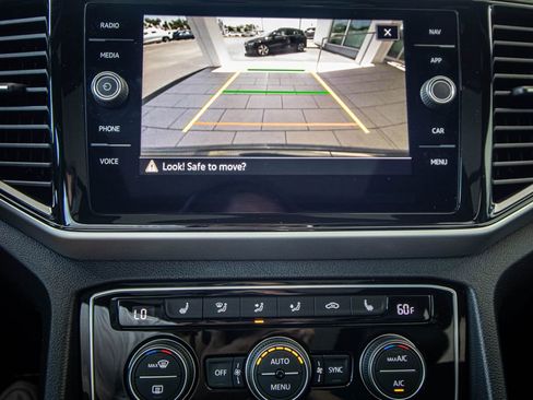 Certified 2023 Volkswagen Atlas Cross Sport SEL R-Line AWD/4WD image 45