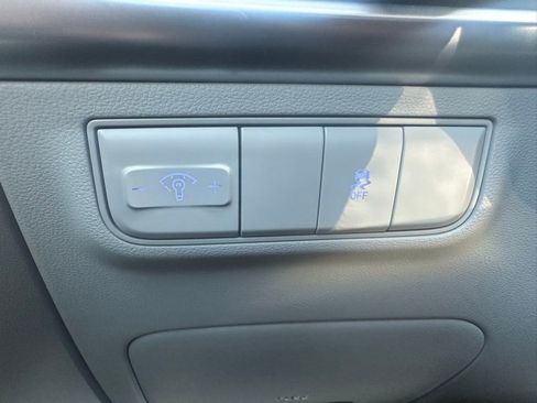 Used 2025 Hyundai Tucson SE image 12