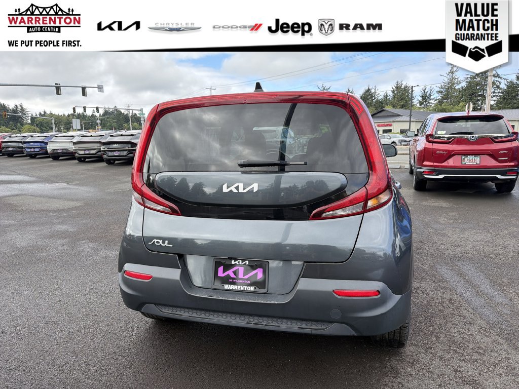 Used 2022 Kia Soul LX w/ Technology Package FWD image 5