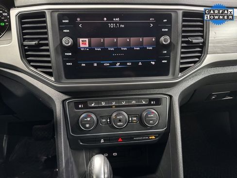 Used 2021 Volkswagen Atlas Cross Sport SE w/ Panoramic Sunroof Package image 17