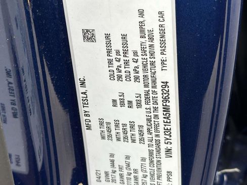 Used 2021 Tesla Model 3 Standard Range Plus image 16