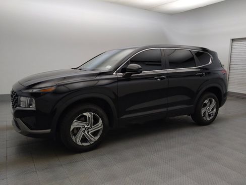 Used 2021 Hyundai Santa Fe SE image 2