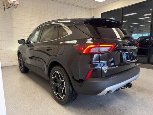New 2026 Ford Escape Platinum w/ Premium Technology Package image 16