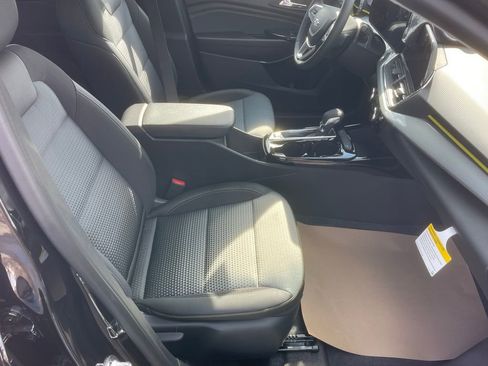 New 2026 Chevrolet Trax LT w/ Midnight Edition image 18