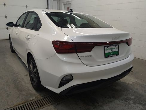 Used 2023 Kia Forte LXS w/ LXS Technology Package FWD image 5