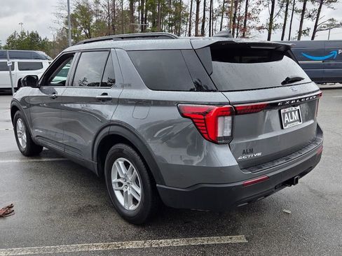 Used 2025 Ford Explorer Active image 11