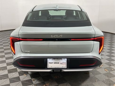 Used 2025 Kia K4 LXS image 7
