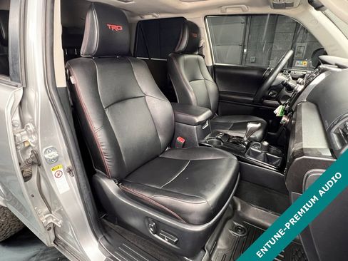 Used 2018 Toyota 4Runner TRD Off-Road Premium image 4