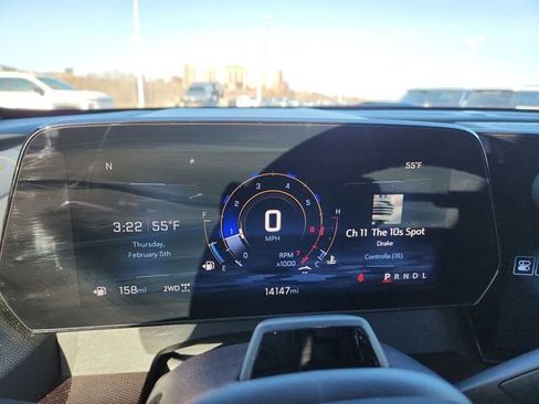 Certified 2024 Chevrolet Traverse RS image 11