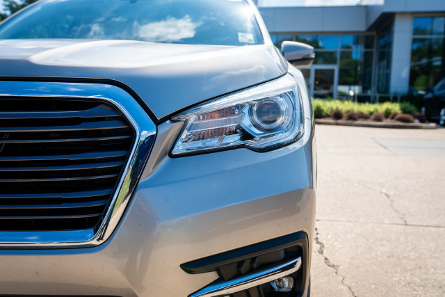 Used 2020 Subaru Ascent Limited w/ Technology Package AWD/4WD image 3
