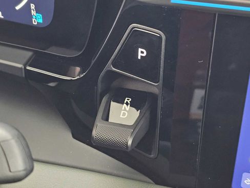 Used 2024 Porsche Macan 4 Electric image 32