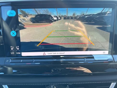 New 2026 Volkswagen Atlas SE image 30